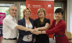 La secretaria general de Inserta Empleo, Virginia Carcedo, y la directora de la Fundación Novia Salcedo, Begoña Etxebarria, han firmado esta mañana en Bilbao un acuerdo para promover la inclusión laboral de los jóvenes con discapacidad.