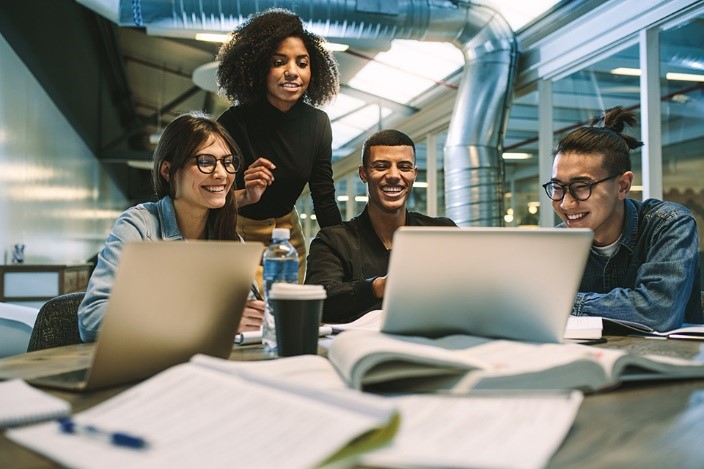 Fundación Novia Salcedo. empleo, emprendizaje, futuro.