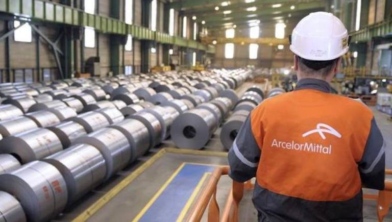 Arcelor Mittal practicas profesionales con Fundación Novia Salcedo