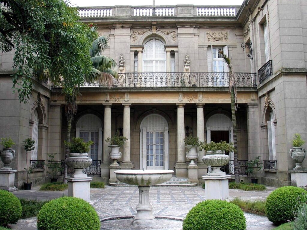 Becas Global Training en Museo de Artes Decorativas - Palacio Taranco con Fundación Novia Salcedo