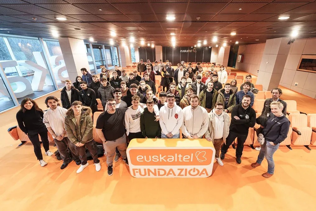 Becas Prácticas profesionales remuneradas en Euskaltel Fundazioa con Fundación Novia Salcedo.