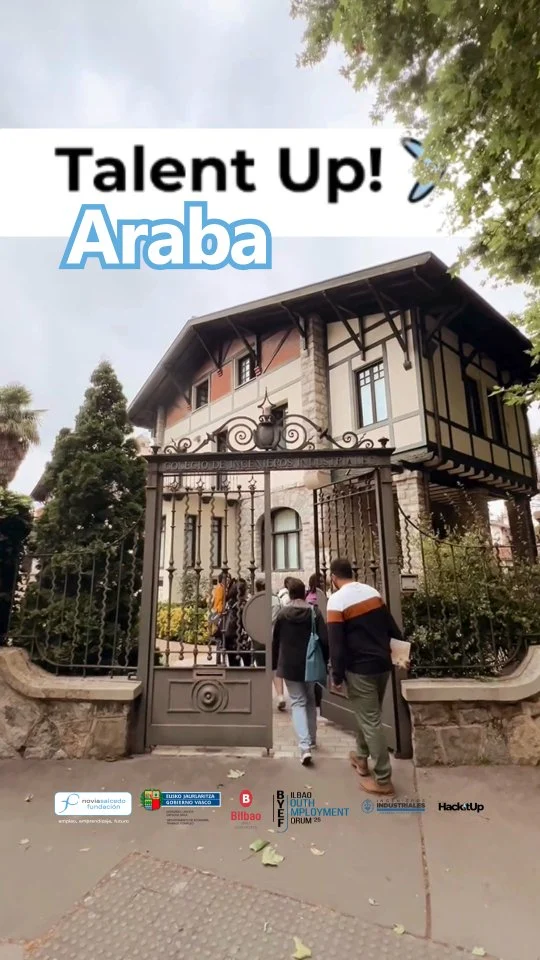 📍 El jueves pasado celebramos el Talent UP! Araba en Vitoria-Gasteiz.

Otro paso adelante en el camino hacia el BYEF 2025.

💡 En esta ocasión quisimos imaginar, junto con las personas que asistieron, cómo deberían ser las ferias de empleo del futuro.

Y como en la Fundación Novia Salcedo nos tomamos muy en serio las voces jóvenes, aplicamos aprendizajes del evento anterior en Gipuzkoa para mejorar esta edición.

📚 Por eso decidimos incluir dos microformaciones:

"Crea tu videoccurículum", para personas en búsqueda de empleo.
"Prepara tu vídeo-oferta", para empresas en busca de talento.

🚀 Vamos a llegar al BYEF de octubre con muchas ideas recogidas y con el reto de transformar las ferias de empleo del futuro.

Todo esto ha sido posible gracias a la ayuda del @gob_eus_ejgv, del @bilbao_udala, del equipo de Hack It Up y del Colegio Oficial de Ingenieros Industriales de Álava.

---

📍 Talent UP! Araba ospatu genuen joan den ostegunean Vitoria-Gasteizen.

Beste urrats bat BYEF 2025erako bidean.

💡 Oraingoan, etorri ziren pertsonekin batera, etorkizuneko enplegu-azokak nolakoak izan beharko luketen irudikatu nahi izan genuen.

Eta Novia Salcedo Fundazioan gazteen ahotsak oso serio hartzen ditugunez, Gipuzkoako aurreko ekitalditik ikasitakoa aplikatu genuen edizio hau hobetzeko.

📚 Horregatik, bi mikroformazio gehitzea erabaki genuen:

"Sortu zure bideokurrikuluma", enplegua bilatzen ari direnentzat.
"Prestatu zure bideo-eskaintza", langile bila dabiltzan enpresentzat.

🚀 Urrian egingo den BYEF-era ideia asko bilduta iritsiko gara, eta etorkizuneko enplegu-azokak eraldatzeko erronkarekin.

Hau guztia posible izan da Eusko Jaurlaritzaren, Bilboko Udalaren, Hack It Up taldearen eta Arabako Ingeniari Industrialen Elkargo Ofizialaren laguntzari esker.

#Empleo #BYEF #Vitoria #Gasteiz #FeriasDeEmpleo